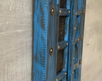 青く塗られたジャロカ窓枠：インドの壁装飾 - Etsy 日本