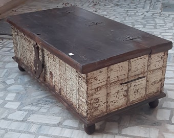 Heavy Wooden Box/Antique Wooden Storage Box/Reclaimed Wood Rustic Trunk-Lid/Old Furniture/Handcrafted Iron Fitted Floral Design Container