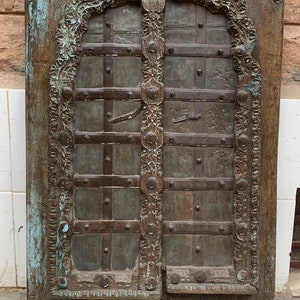 Reclaimed Wood Indian Window/Antique Wooden Window/Distressed Old Wood Jharokha/Perfect for Restoration/Iron Fitting/Rustic Home Interior