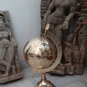 Fine Carved Brass Map Globe/Vintage Style Brass Globe met boog en basis/massief messing tafelblad Home Decor/Heavy World Brass Globe Metal Art