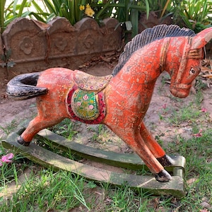 Horse On Wood Stand Statue/Vintage Wooden Painted Horse Figurine/Indian Handicraft/Home Decor/Animal Old Toy For Children/Indian Handicrafts