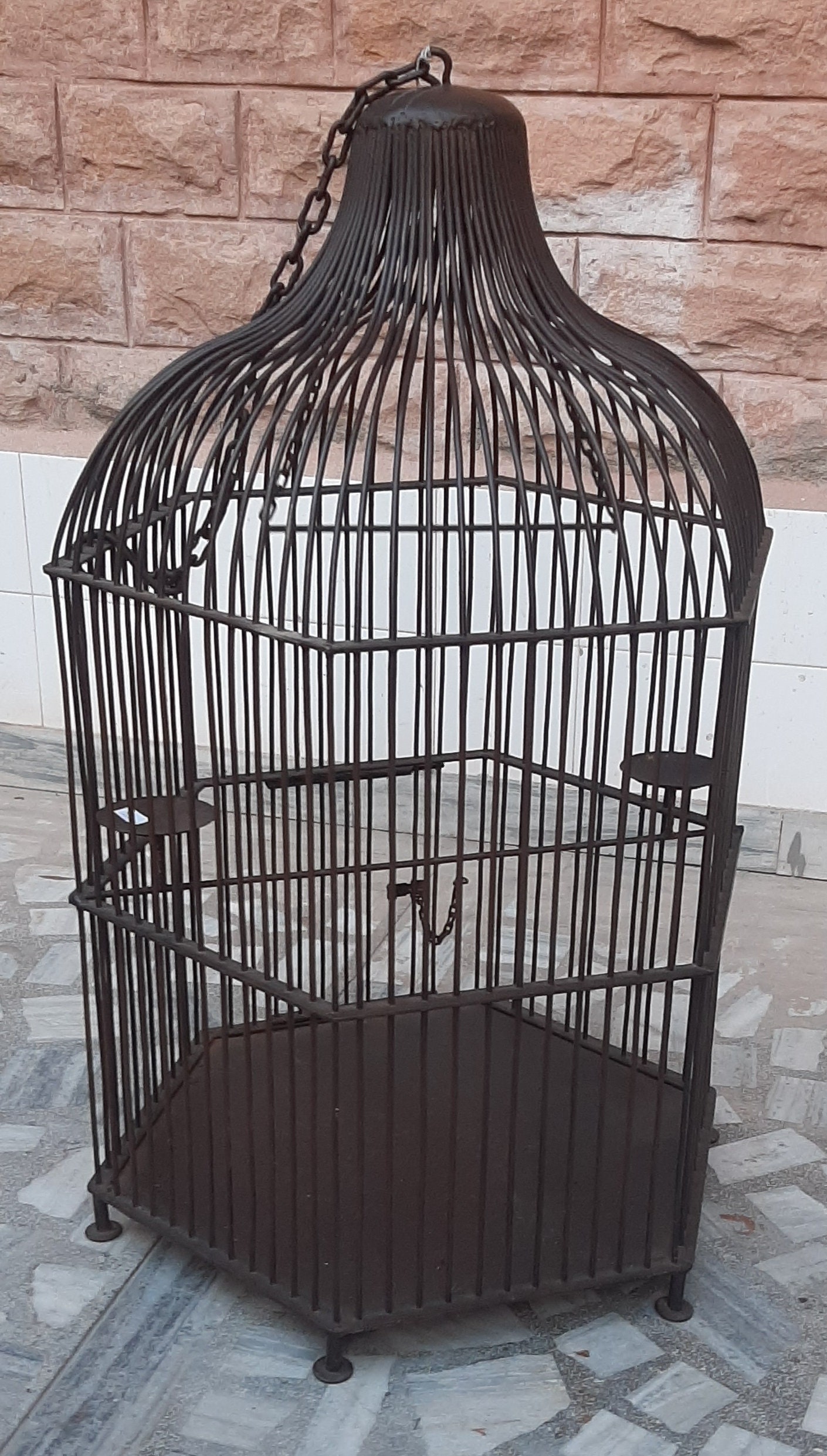 VINTAGE HANGING METAL BIRD CAGE WITH BIRD ON TOP – in2retro