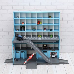 Toy car garage in light blue with light and inscription No LEDs,With CarWash