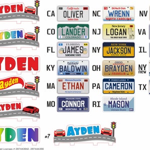 Op de afbeelding: Een set van zeven gepersonaliseerde autokentekenplaten met de naam "AYDEN" op elke plaat. Elke plaat heeft een ander ontwerp met een auto, een verkeerslicht en een afkorting van een staat. De platen zijn genummerd van 1 tot 7.
