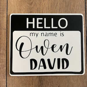 Signo de nombre PERSONALIZADO/PERSONALIZADO; anuncio del bebé; etiqueta de nombre; hola mi nombre es; letrero de madera; revelar el nombre del bebé; anuncio de nacimiento; baby shower