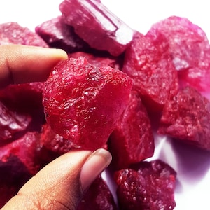 Earth Mined Natural Red Beryl Rough 45 to 65 Carat 1 Pcs Certified Loose Gemstone With Free Shipping