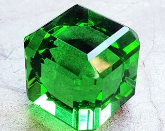 Between 140 to 150 Ct Certified Big Size Green Topaz Loose Gemstone With Free Shipping