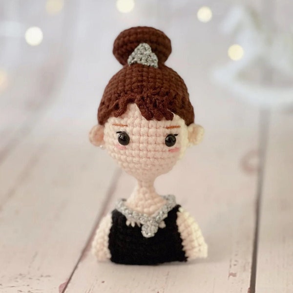 MODÈLE : Audrey Hepburn Crochet Pattern Audrey Hepburn Amigurumi Tutorial Audrey Crochet Doll Instruction en PDF