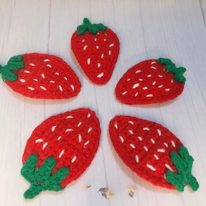 MODELLO: Motivo a uncinetto per capelli a forma di fragola Accessori per capelli fatti a mano a forma di fragola per bambine e bambini