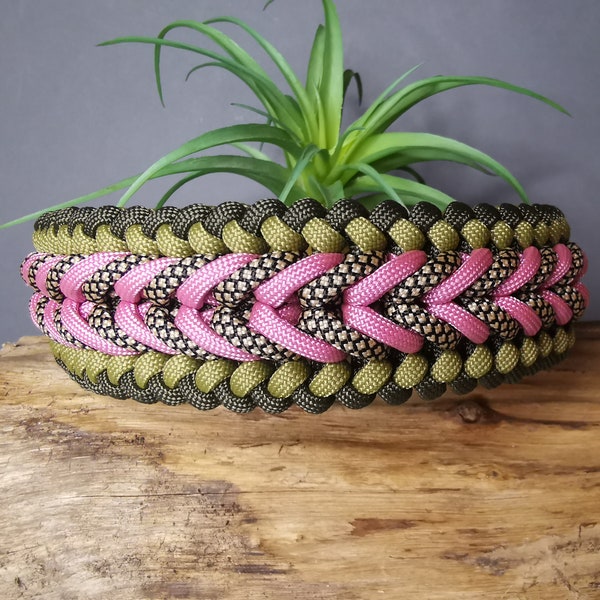 Dog collar "Happiness" braided from paracord