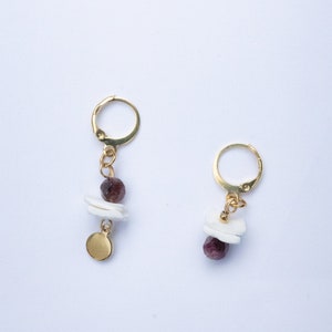 Duo Boucles d'oreilles asymétriques - modèle BEMA noisette - pierres naturelles, coquillages & acier inoxydable
