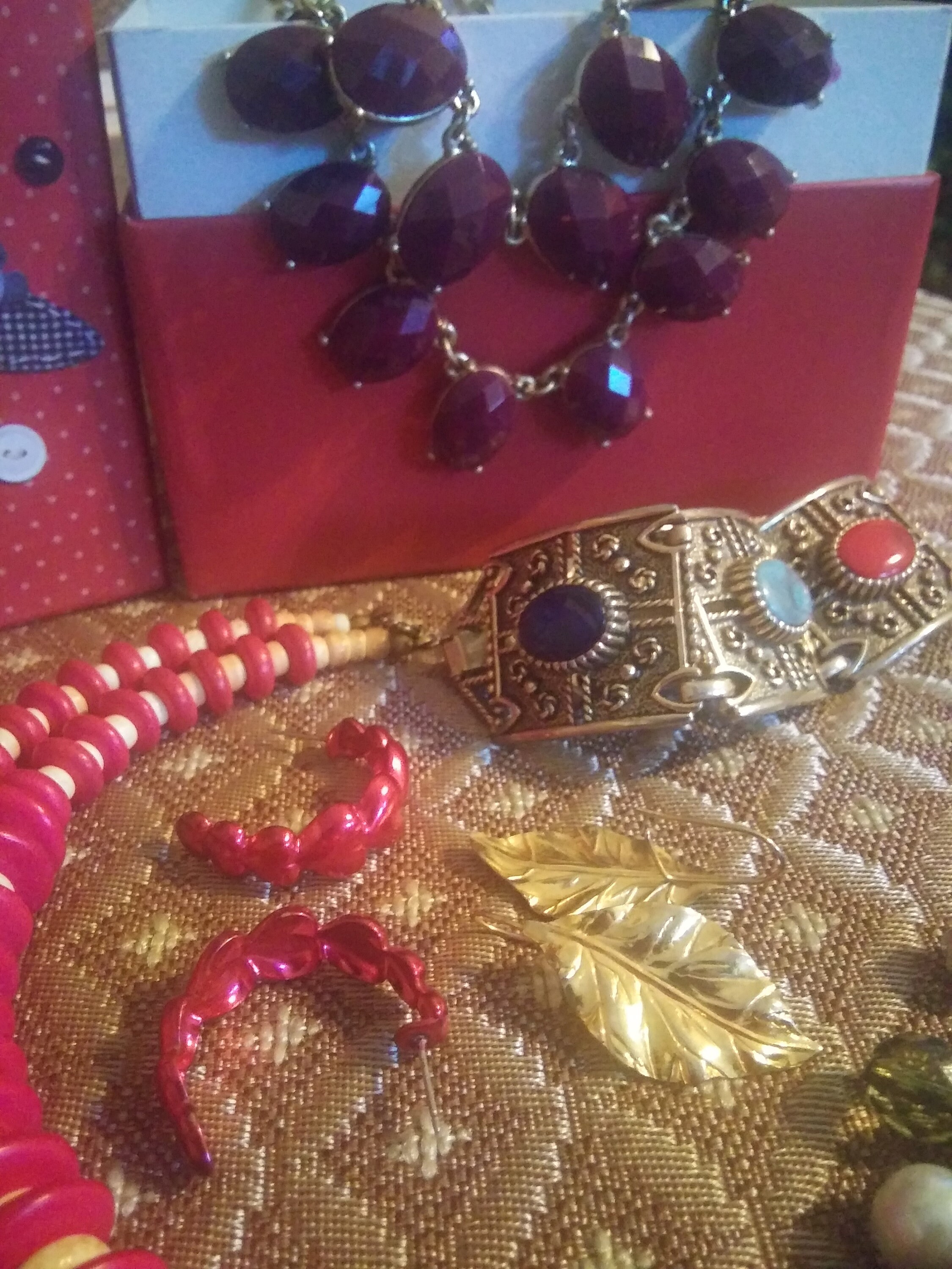 Costume Jewelry Brackets Necklace Earrings - Etsy display picture 3