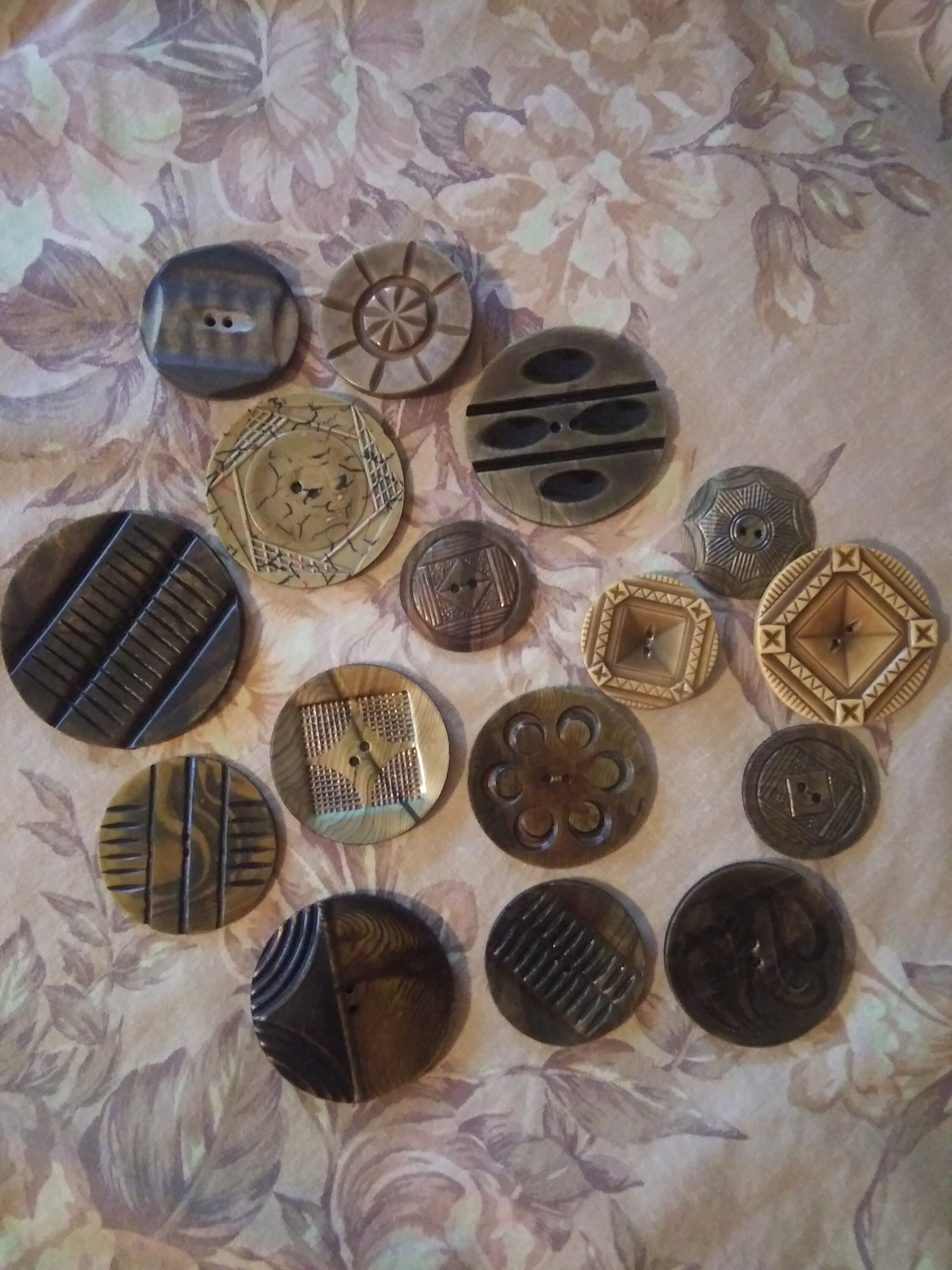 Vintage Large Celluloid Buttons 16 Etsy