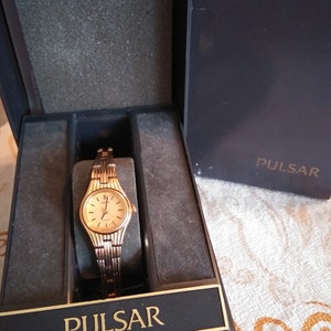 Pulsar Ladies Gold Watch Size 8