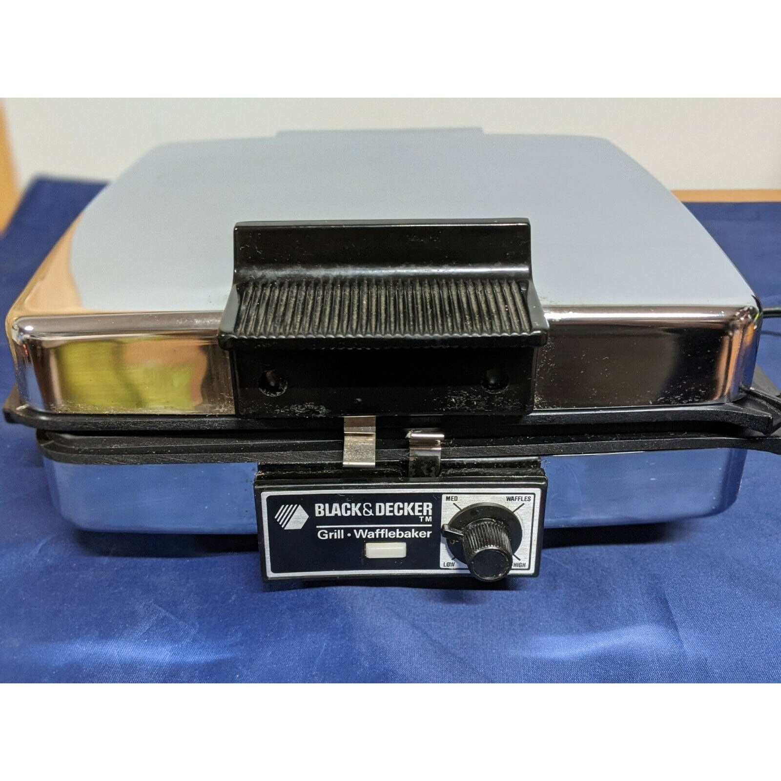 black and decker grill and waffle maker