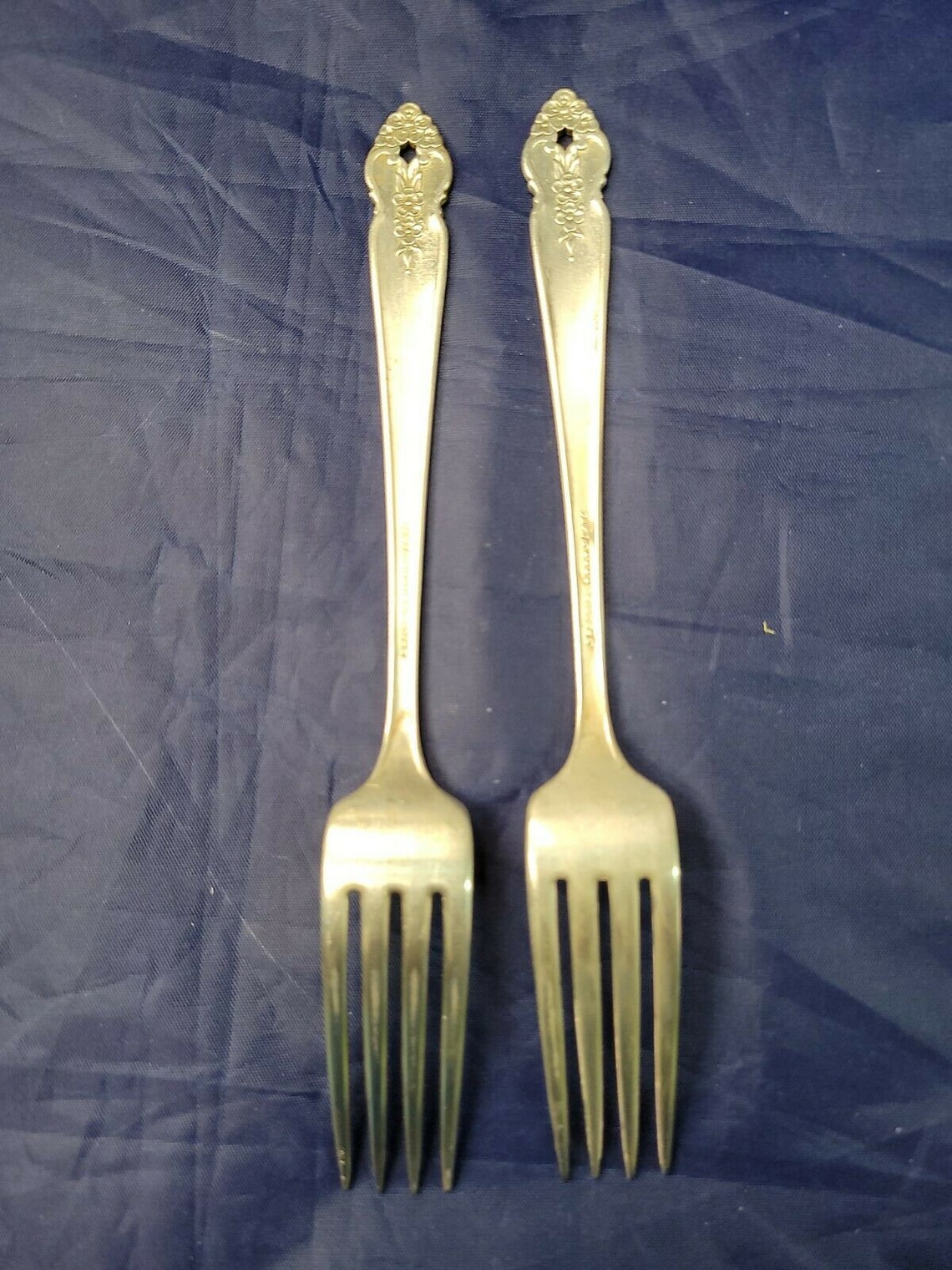 2 Oneida Prestige Plate 1951 Distinction Silverplate Flatware Etsy