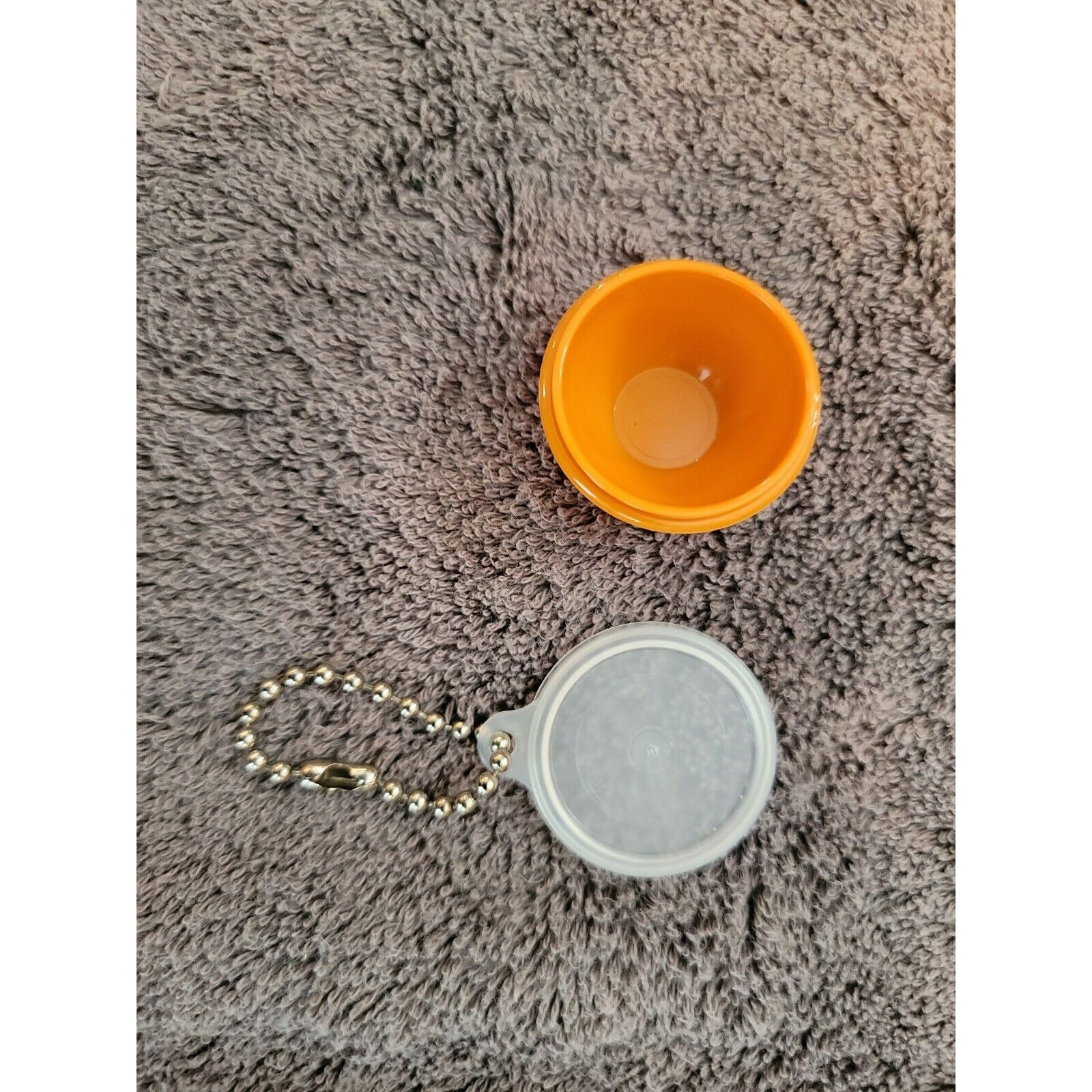 Tupperware Mini Clamshell Pill Keeper Round Hinged Pocket