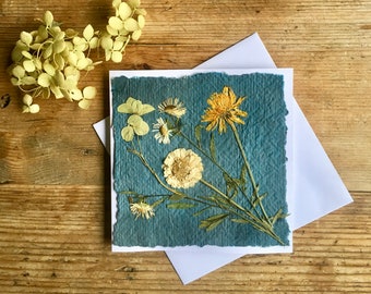 Fleurs pressées des prés fabriquées à la main, carte de voeux en papier recyclé, anniversaire, toutes les occasions