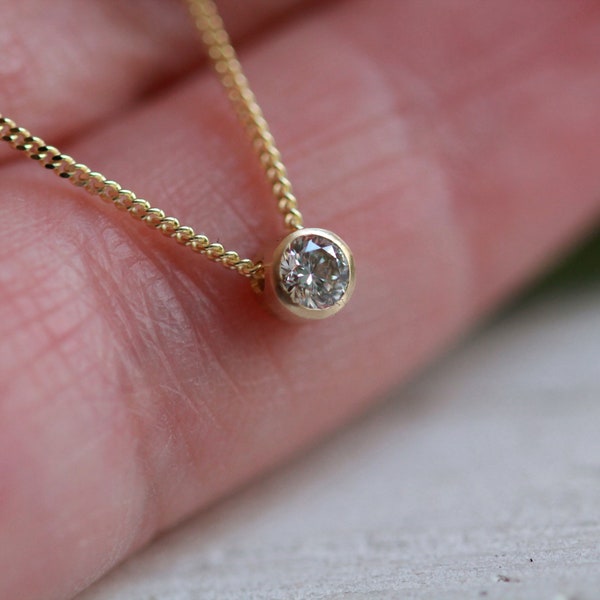 Tiny white diamond floating pendant necklace - natural solitaire 2.8mm diamond set in 3.5mm bezel & curb chain 9ct / 18ct yellow white gold