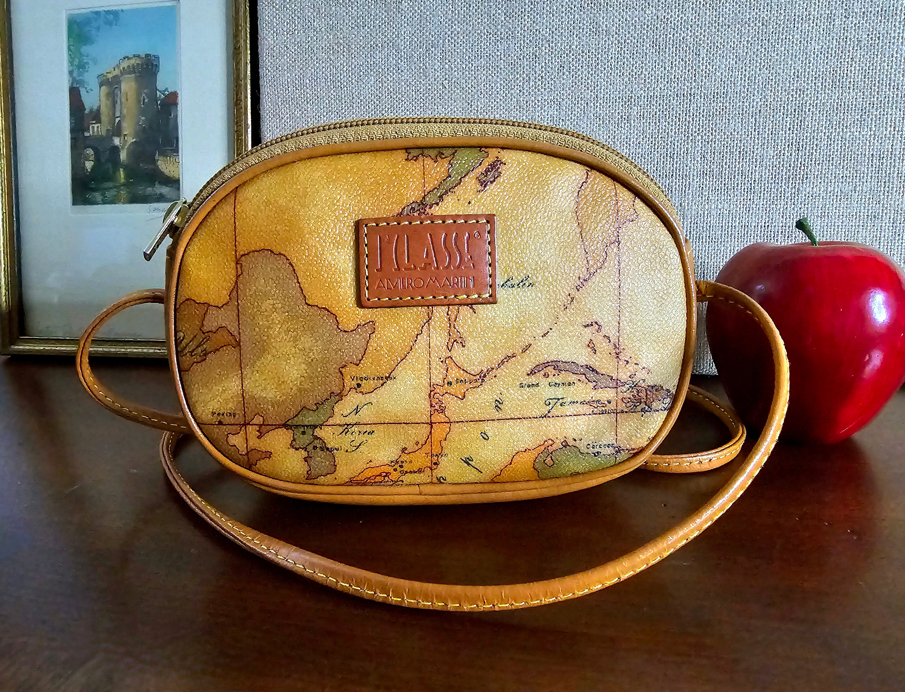 VINTAGE ALVIERO MARTINI 1A CLASSE GEO PRINT WORLD MAP SHOULDER BAG GLOBAL