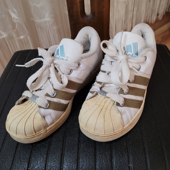 Ways To Style Adidas Superstar Sneakers - The Sister Studio