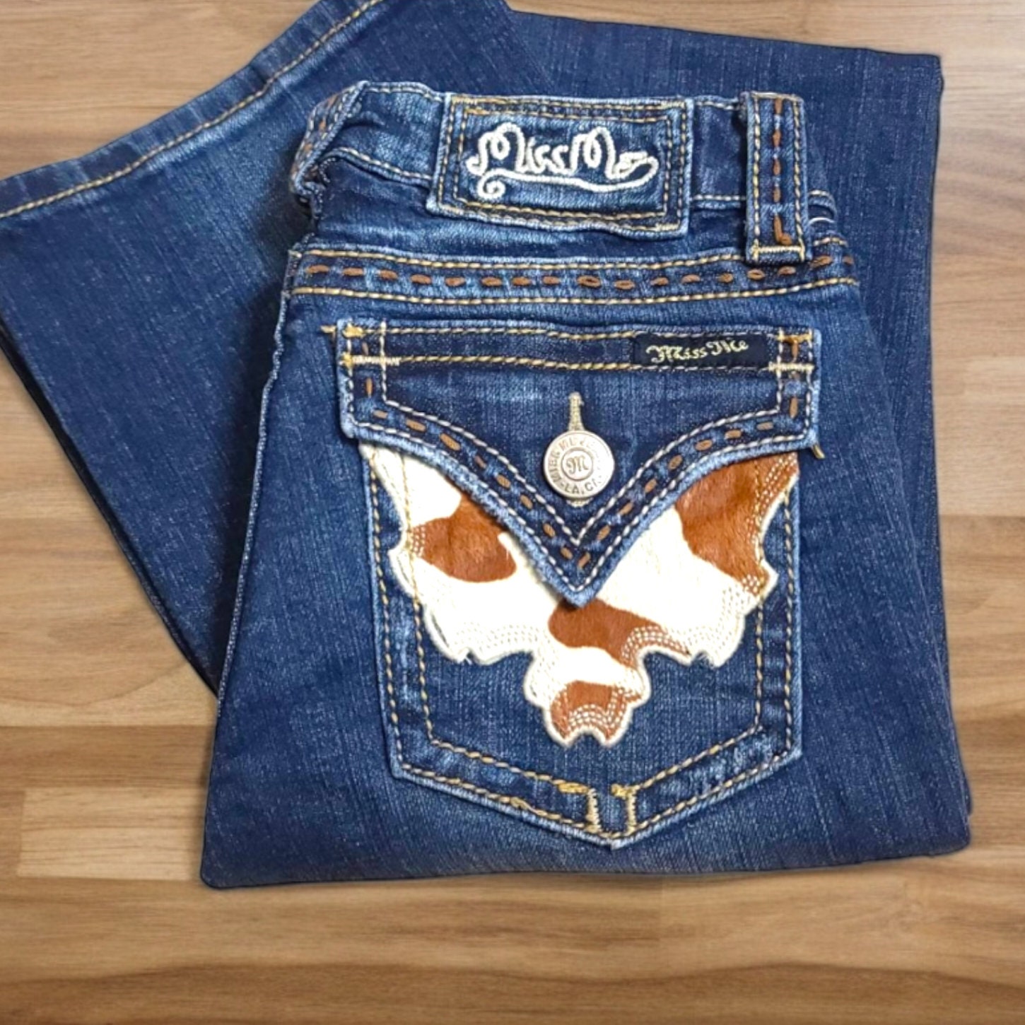RARE Miss Me Jeans Size 25 Low Rise Boot Cut Abstract Cow RARE Miss Me Jeans Size 25 Low Rise Boot Cut Abstract Cow