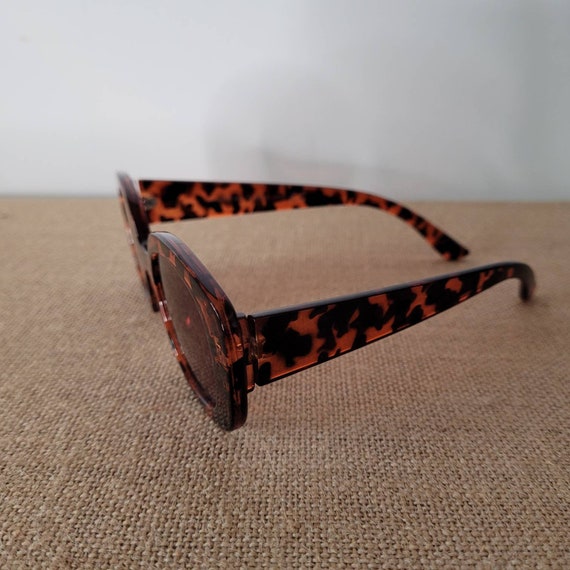 Faux Tortoise Shell Large Framed Vintage unisex Sunglasses