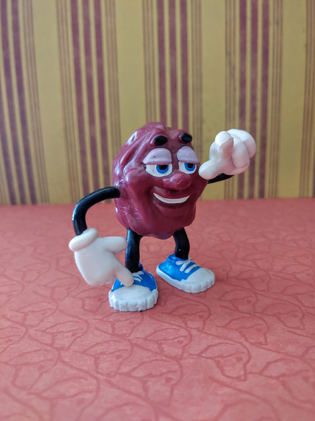 Collectible Toys California Raisin 1987 Calrab Raisin Smile Happy