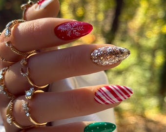 Christmas nail design/ Press on nails/ Candy cane nail/Snowflake nail