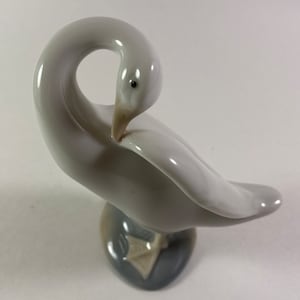Authentic Vintage Lladro Duck Or Goose Preening  Figurine Made In Spain 4.5&quot;