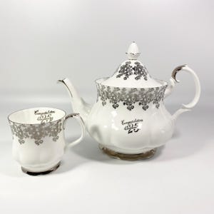 Ensemble de 2 théières et tasse à café Royal Albert Anniversary