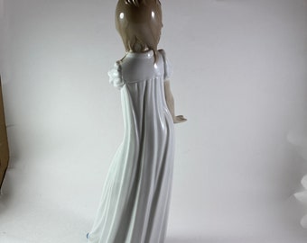 リヤドロ Lladro Nao by Lladro Girl Yawning Vintage NAO/Lladro 
