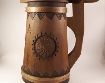 RARE !!! Vintage Wooden Lidded Beer Tankard with pretty crafted designs