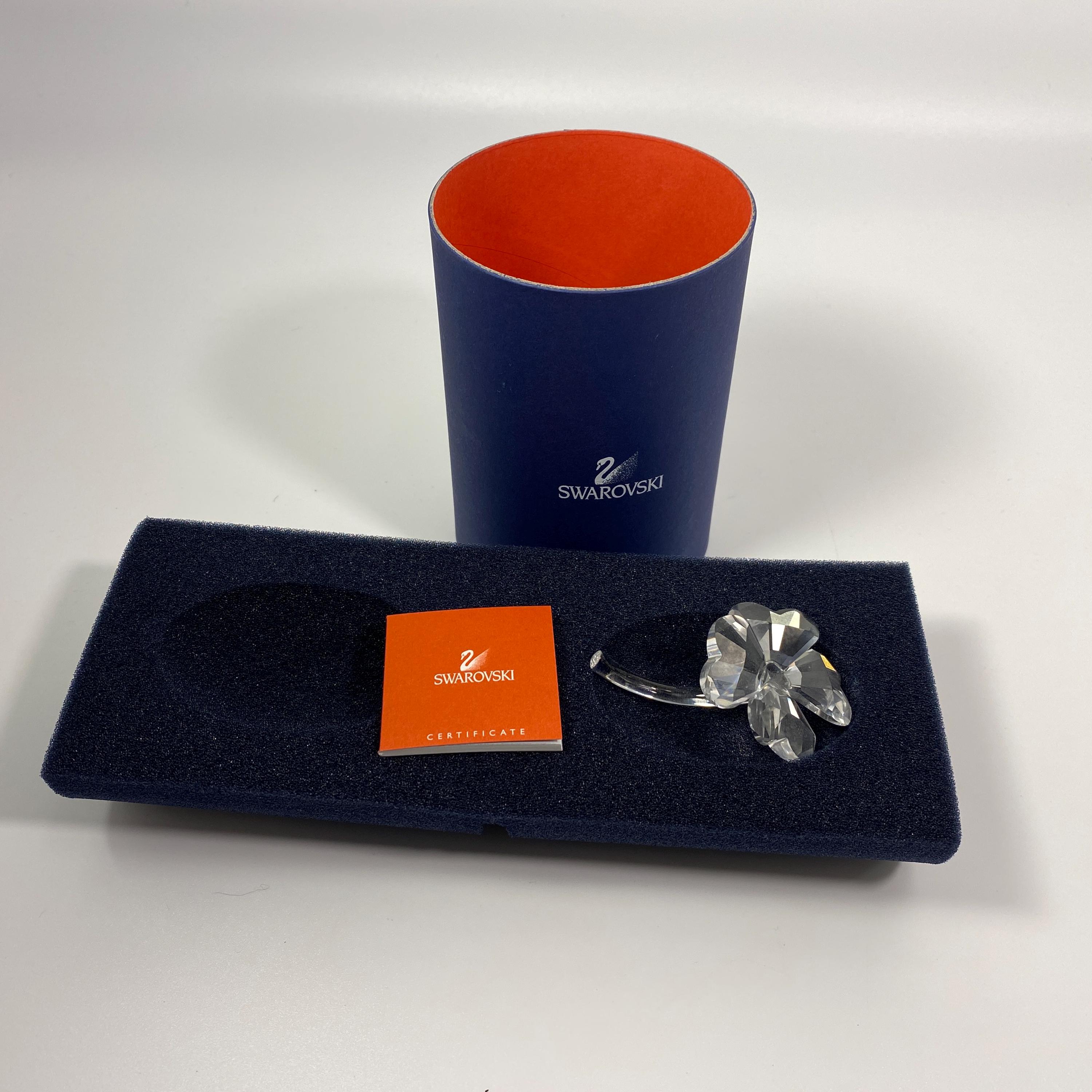 SWAROVSKI クリスタル四つ葉の置物 スワロフスキークリスタル 四つ葉のクローバー 置物 212101 箱入り COA