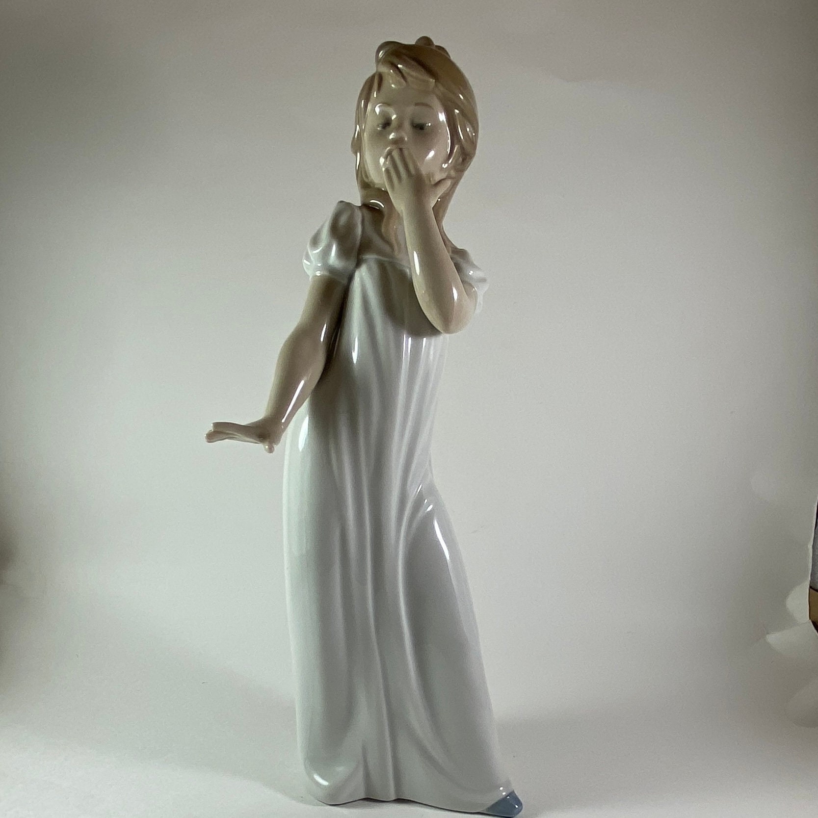 Lladro Girl Yawning - Etsy