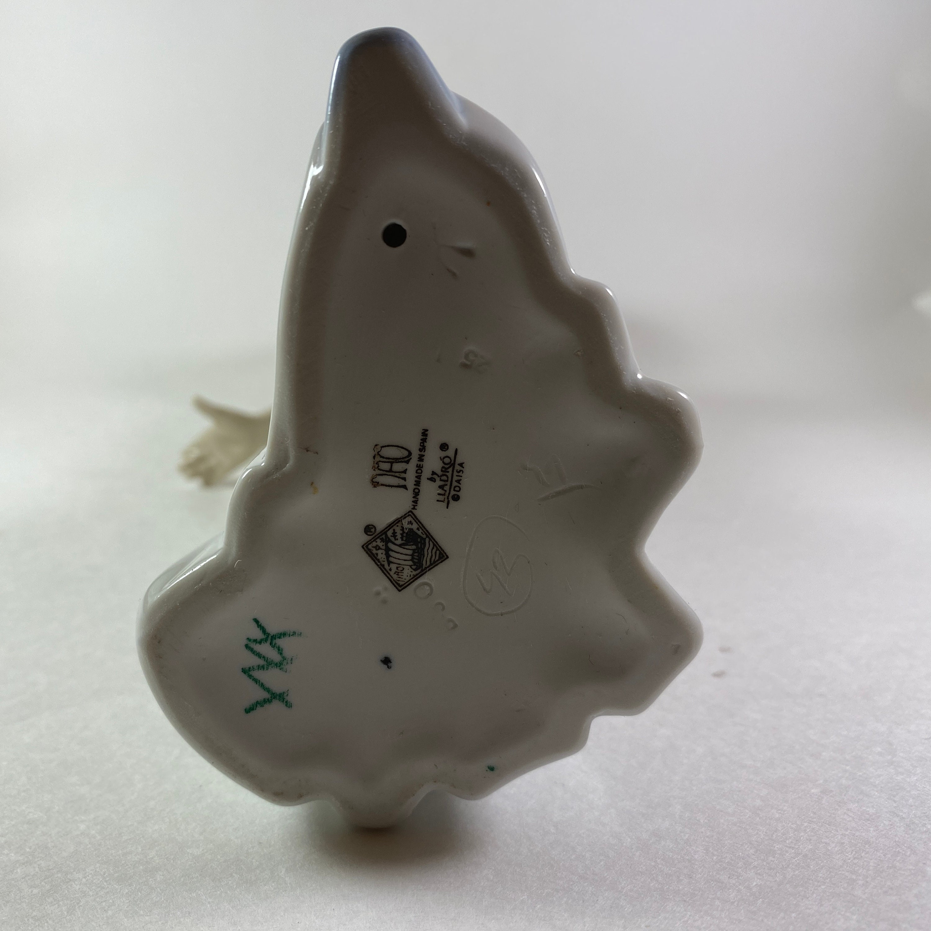 リヤドロ Lladro Nao by Lladro Girl Yawning Vintage NAO/Lladro 
