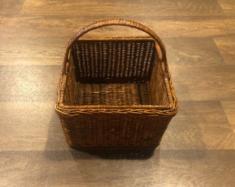 8 inch wicker basket with handle