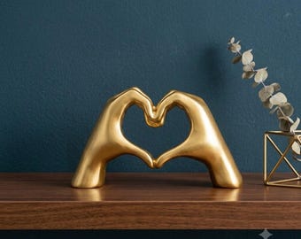 Gold Heart Hands Sculpture Decor Modern Love Statue Romantic Shelf Gift for Couples Home