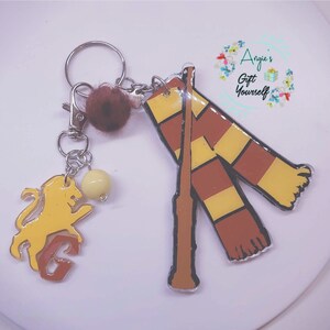 Wizard Keychain | Keychain Wizard | House Keychain | Keychain House | House Red and Gold Keychain | Red and Gold Wizard House