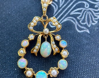 Edwardian Lavaliere pendant, Antique Opal Pendant & Chain, 15ct Gold 1900s