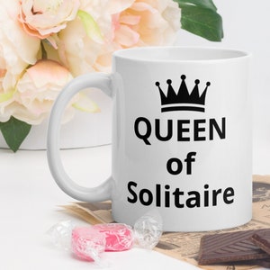 La tasse Queen of Solitaire est le cadeau parfait pour tout joueur de solitaire