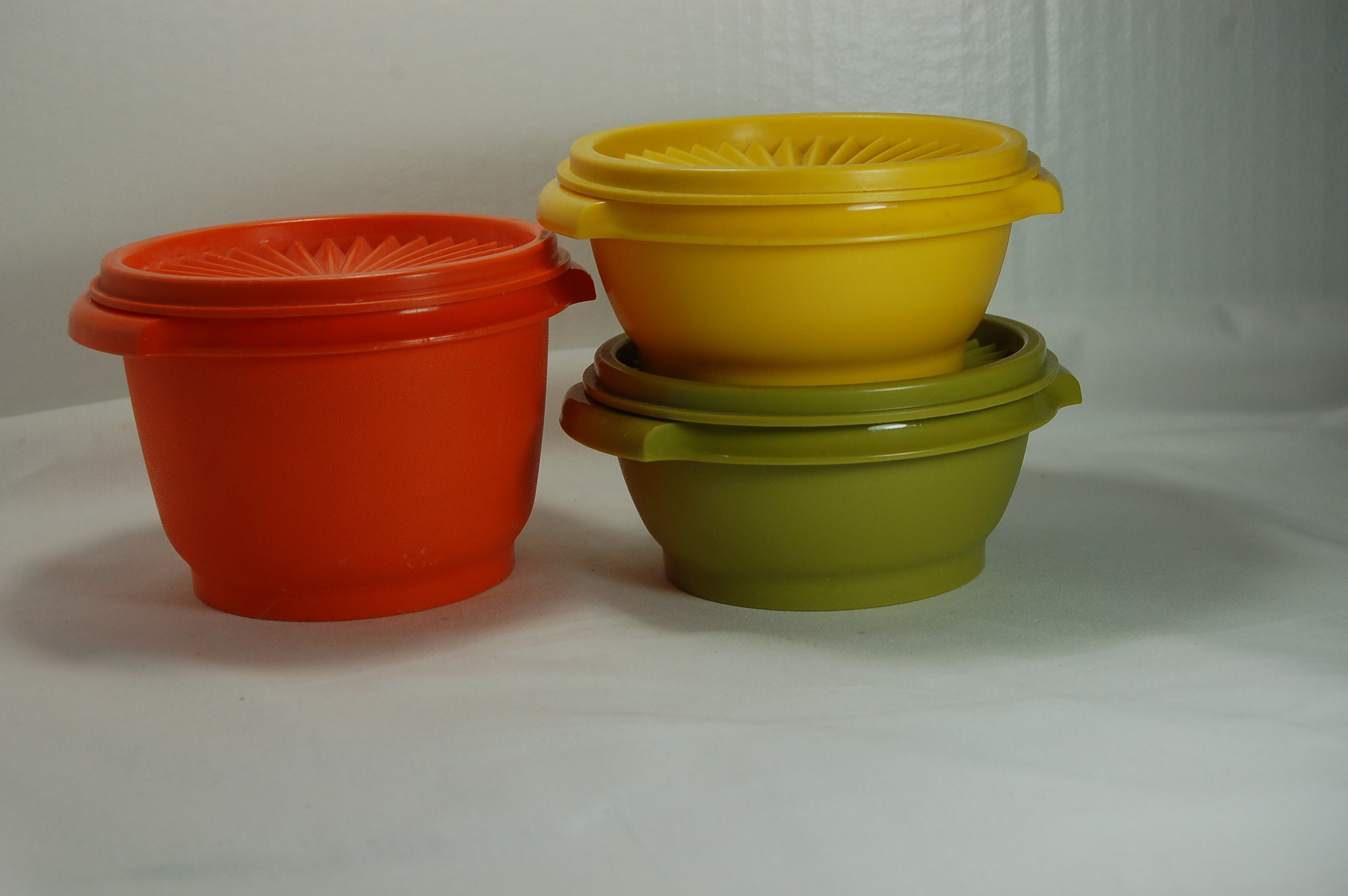 Three Tupperware Bowls With Lids 1970's Tupperware - Etsy