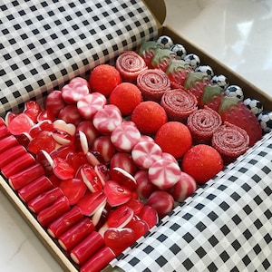 Arsenal inspired sweets. Arsenal gift. Arsenal sweets. Arsenal sweet treat