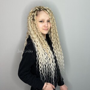 Spedizione rapida di dreadlock, extension per dreadlock ricci biondo caldo da 23 pollici, dreadlock ondulati Ombre, ricci riutilizzabili SE DE disponibili in magazzino immagine 2