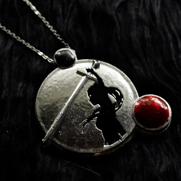 Tabletop Necklace - Eilistraee