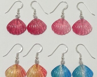 Orecchini pendenti a forma di conchiglia in resina / Ganci in argento sterling 925, gioielli costieri Mermaidcore