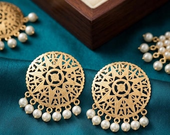 Grandi orecchini Chandbali in filigrana d'oro / Ornamenti tradizionali indiani con perle