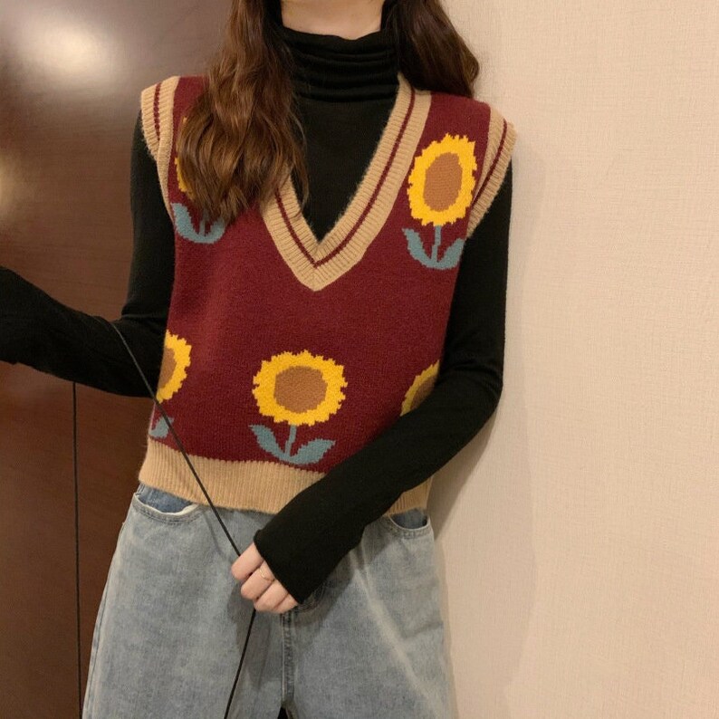 Vintage Knitted Sleeveless Sweater Sunflowers Vest, Retro Y2K Tr Vintage Knitted Sleeveless Sweater Sunflowers Vest, Retro Y2K Tr