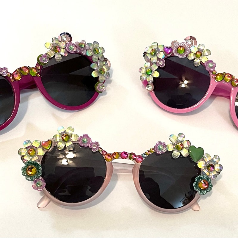 Flower 1008 Iris Sunglasses main image 1