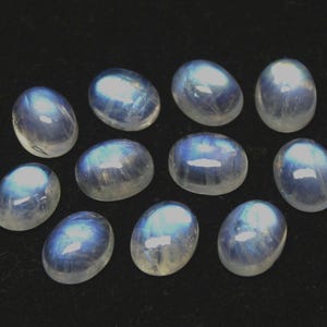 Natural RAINBOW MOONSTONE Oval Cabochon, Size 10x8 MM, 14 Cts, Rainbow Blue Flashy, 5 Pieces Lot, Smooth Loose Cabochon, Blue Fire Stone.